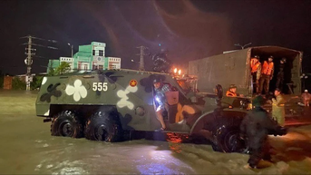 Nước lũ dâng cao kỷ lục, Gia Lai khẩn cấp sơ tán hàng ngàn người dân trong đêm