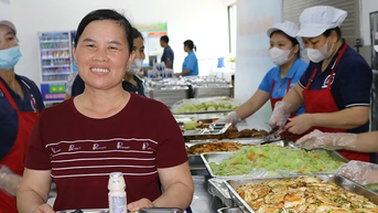 Chú trọng bữa ăn ca để công nhân yên tâm lao động, sản xuất