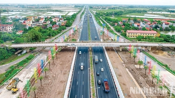 Tập trung phát triển hạ tầng khung, tạo đột phá thúc đẩy kinh tế-xã hội
