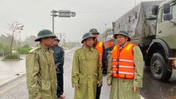 Bí thư Tỉnh ủy Thái Đại Ngọc kiểm tra, chỉ đạo công tác ứng phó với mưa lũ