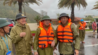 Chủ tịch UBND tỉnh Phạm Anh Tuấn kiểm tra, chỉ đạo công tác ứng phó với mưa lũ