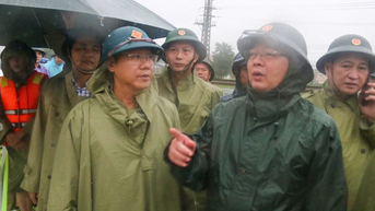 Phó Thủ tướng Hồ Quốc Dũng: Đảm bảo lương thực cho người dân vùng lũ