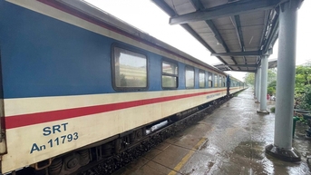 ឧស្សាហ​កម្ម​ផ្លូវ​ដែក​ផ្អាក​ជា​បណ្ដោះ​អាសន្ន​រថភ្លើង​ជា​ច្រើន​ដោយ​សារ​ទឹក​ជំនន់