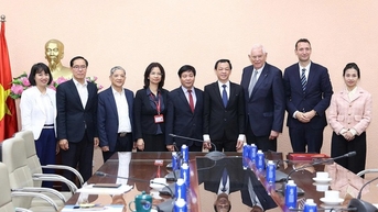 Thứ trưởng Nguyễn Tri Thức tiếp Hiệu trưởng Trường Đại học Khoa học Ứng dụng IMC Krems- Cộng hòa Áo