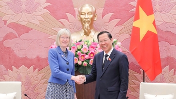 Chủ nhiệm Ủy ban Kinh tế và Tài chính Phan Văn Mãi tiếp Đại sứ Australia tại Việt Nam