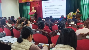 Tập huấn chuyển đổi từ thuế khoán sang kê khai cho gần 750 hộ kinh doanh - Báo Cao Bằng điện tử