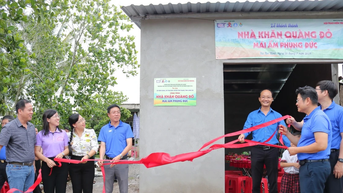 សាកលវិទ្យាល័យជាច្រើននៅទីក្រុងហូជីមិញបានប្រែក្លាយផ្កាថ្ងៃទី ២០ ខែវិច្ឆិកា ទៅជាសកម្មភាពសប្បុរសធម៌