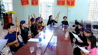 Duy trì làn điệu dân gian cho trẻ em vùng cao