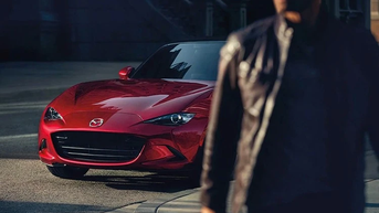 Mazda MX-5 convertible បង្ហាញ​ខ្លួន​នៅ​វៀតណាម តើ​វា​នឹង​ចេញ​លក់​ជា​ផ្លូវ​ការ​ដែរ​ឬ​ទេ?