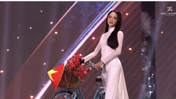 Hương Giang nhận 'bão' lời khen ở màn thi Trang phục truyền thống Miss Universe 2025