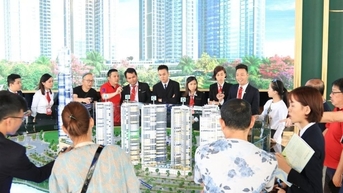 តម្លៃសម្រាប់វិញ្ញាបនបត្រការអនុវត្តឈ្មួញកណ្តាលអចលនទ្រព្យគឺ 300,000 ដុង។