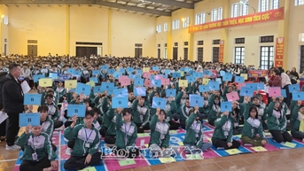 Hội thi rung chuông vàng "Tìm hiểu kiến thức về dân số, sức khỏe sinh sản vị thành niên, thanh niên"