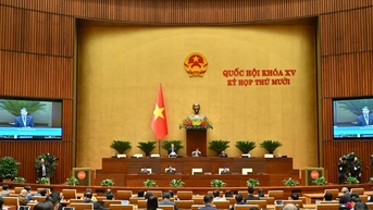 Đại biểu Quốc hội đoàn Nghệ An thảo luận về ngưỡng chịu thuế đối với hộ, cá nhân kinh doanh