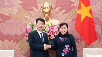 Chủ nhiệm Ủy ban Khoa học, Công nghệ và Môi trường Nguyễn Thanh Hải tiếp Chủ tịch Nhóm Nghị sĩ hữu nghị Hàn Quốc - Việt Nam