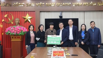 Công đoàn Nông nghiệp và Môi trường tiếp tục nhận ủng hộ đồng bào vùng bão lũ