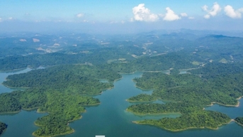 Ben En: ស្វែងយល់ពី 'Ha Long Bay' នៃដី Thanh