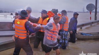 កងវរសេនាធំ៩១០ ជួយទាន់ពេលវេលា ប្រជាពលរដ្ឋនៅតំបន់ទឹកជំនន់