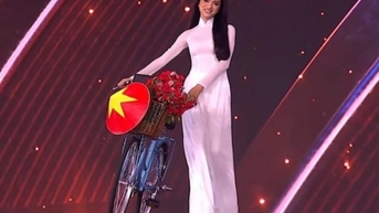 Sự thật sau phần trình diễn áo dài trắng của Hương Giang tại Miss Universe 2025