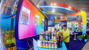 "ពួកវរជន OCOP ប្រមូលផ្តុំ" នៅពិធីបុណ្យក្តាម