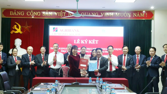 សហភាពនារីខេត្ត និងសាខា Agribank Lao Cai II បានចុះហត្ថលេខាលើកិច្ចព្រមព្រៀងអន្តរវិស័យ
