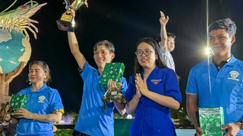 ការប្រកួតប្រជែង "ក្តាមលឿនបំផុត" ដ៏រំភើប ភ្ញាក់ផ្អើលក្នុងរង្វាន់ "ក្តាមធំជាងគេ"