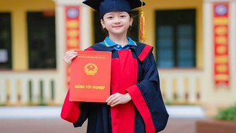 ឆ្លាក់រូបរបស់នាង