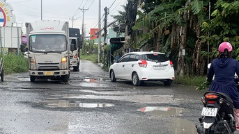 រណ្ដៅ​ជាច្រើន​បង្ក​អសន្តិសុខ​ចរាចរណ៍