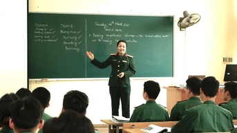 Nữ Đại tá Quân y hơn 20 năm đổi mới trong từng giờ giảng