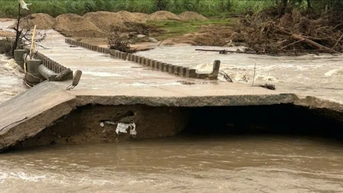 Gia Lai: Nước đã rút nhưng nhiều nơi vẫn bị chia cắt