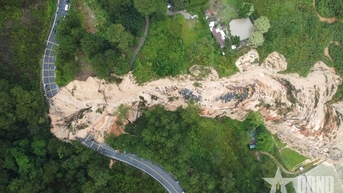 Cận cảnh đèo Mimosa sạt lở nghiêm trọng