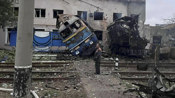 Nga cắt tuyến đường sắt chiến lược của Kiev, quân Ukraine bị đẩy vào thế khó