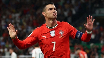 FIFA bất ngờ tung động thái đáp trả Ronaldo