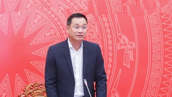 ពន្លឿនការបោសសំអាតទីតាំងសម្រាប់គម្រោងផ្លូវដែកល្បឿនលឿនឆ្លងកាត់ទីក្រុង Da Nang