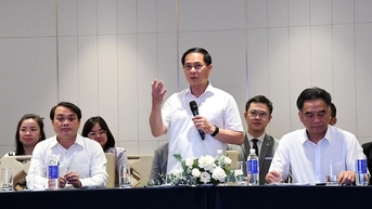 Phó Thủ tướng kiểm tra địa điểm tổ chức Diễn đàn Kinh tế mùa Thu 2025