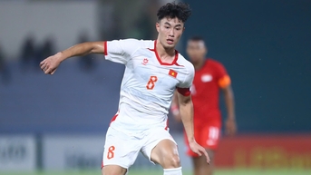 Văn Trường nguy cơ lỡ SEA Games: Tuyến giữa U.23 yếu, ông Kim khỏa lấp bằng Việt kiều?