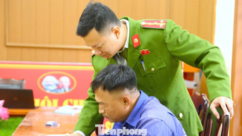 Hình ảnh người thầy đặc biệt gieo tri thức cho những mảnh đời lầm lỡ