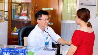 Bác sĩ Phạm Trí Hùng: Người bạn, người anh của bệnh nhân HIV