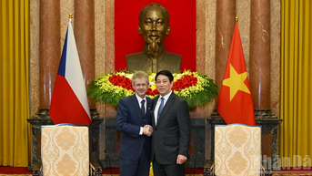 [Ảnh] Chủ tịch nước Lương Cường tiếp Chủ tịch Thượng viện Quốc hội Cộng hòa Séc Milos Vystrcil
