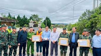 Phó Bí thư Tỉnh ủy Lâm Đồng Bùi Thắng chỉ đạo di dời khẩn cấp người dân vùng nguy cơ cao tại Ninh Gia