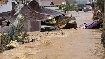 Lam Dong ចេញ​ការ​បញ្ជូន​បន្ទាន់ ផ្តោត​លើ​ការ​ឆ្លើយ​តប​នឹង​គ្រោះ​ទឹក​ជំនន់ និង​ការ​បាក់​ដី
