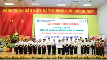 Trường ĐH Trà Vinh trao 200 suất học bổng trị giá hơn 1 tỉ đồng