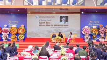 Kỷ niệm ngày nhà giáo đặc biệt ở ngôi trường mang tên bác sĩ Trần Duy Hưng
