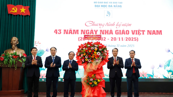 Đại học Đà Nẵng tôn vinh cá nhân, tập thể tiêu biểu