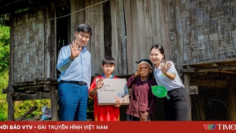 អគ្គនាយកក្រុមហ៊ុន Samsung វៀតណាម មកសួរសុខទុក្ខកុមារកំព្រានៅ Thai Nguyen