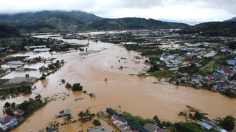 Vựa rau lớn nhất Lâm Đồng tan hoang sau lũ