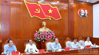 Ca Mau បានប្រកាសសេចក្តីសម្រេចលើបុគ្គលិកសំខាន់ៗរបស់គណៈកម្មាធិការប្រជាជនខេត្ត