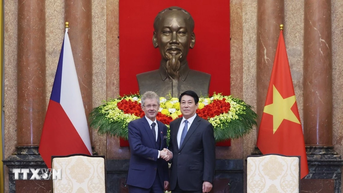 Chủ tịch nước Lương Cường tiếp Chủ tịch Thượng viện Cộng hòa Séc Milos Vystrcil