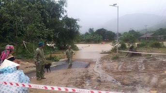 ឃុំ​យ៉ាង​ម៉ៅ៖ អនុវត្ត​វិធានការ​៤​ចំណុច​នៅ​នឹង​កន្លែង​ក្នុង​ការ​បង្ការ​និង​ទប់ស្កាត់​ទឹកជំនន់