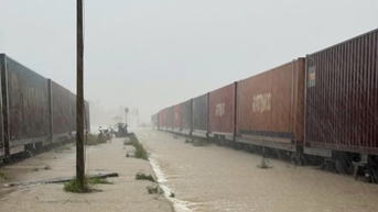 Đường sắt Việt Nam tiếp tục bãi bỏ thêm 6 chuyến tàu do mưa lũ