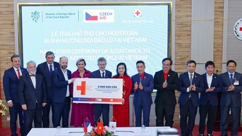 Hội Chữ thập đỏ Việt Nam tiếp nhận hỗ trợ bão lũ từ Cộng hòa Séc